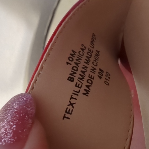 Bandolino Red Open Toe Shoes - Picture 10 of 11